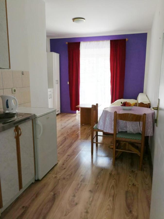 Apartmani Leon Biograd Na Moru Eksteriør bilde