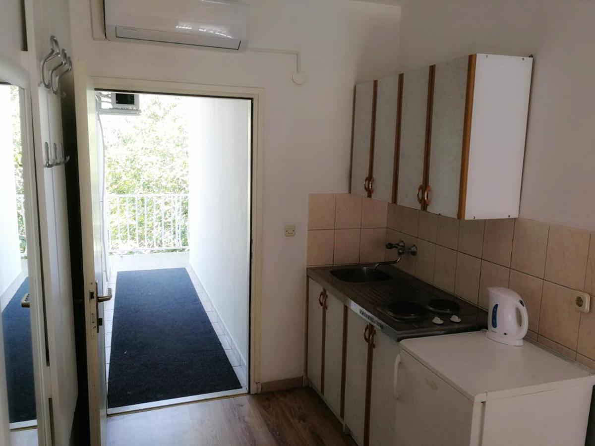 Apartmani Leon Biograd Na Moru Eksteriør bilde