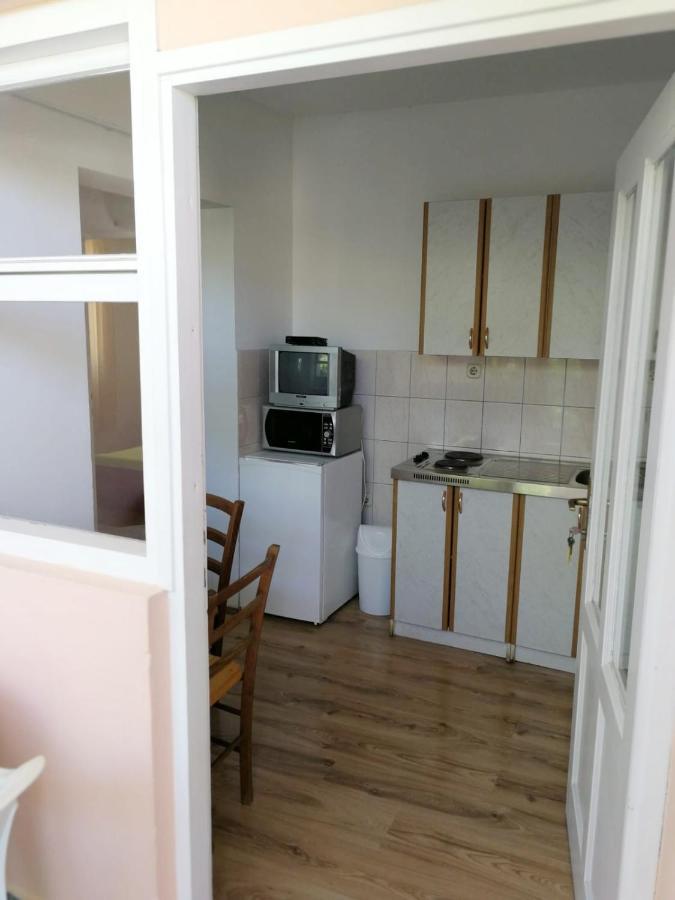 Apartmani Leon Biograd Na Moru Eksteriør bilde