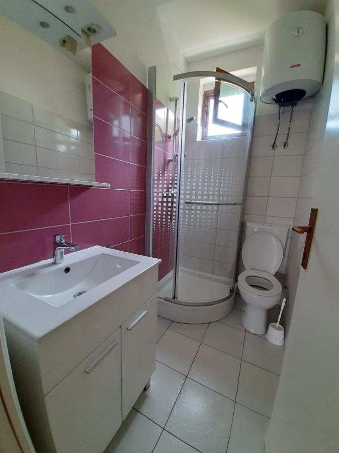 Apartmani Leon Biograd Na Moru Eksteriør bilde