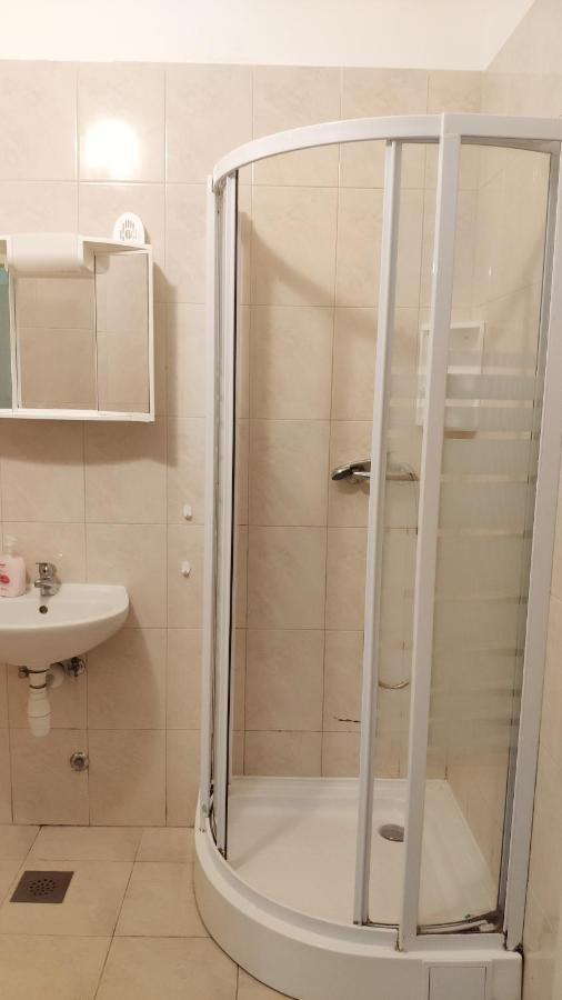 Apartmani Leon Biograd Na Moru Eksteriør bilde