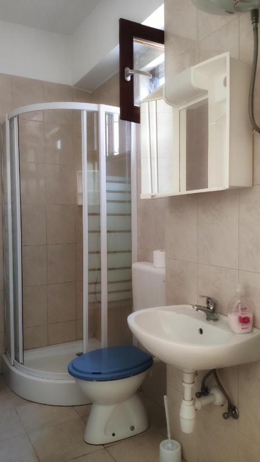 Apartmani Leon Biograd Na Moru Eksteriør bilde