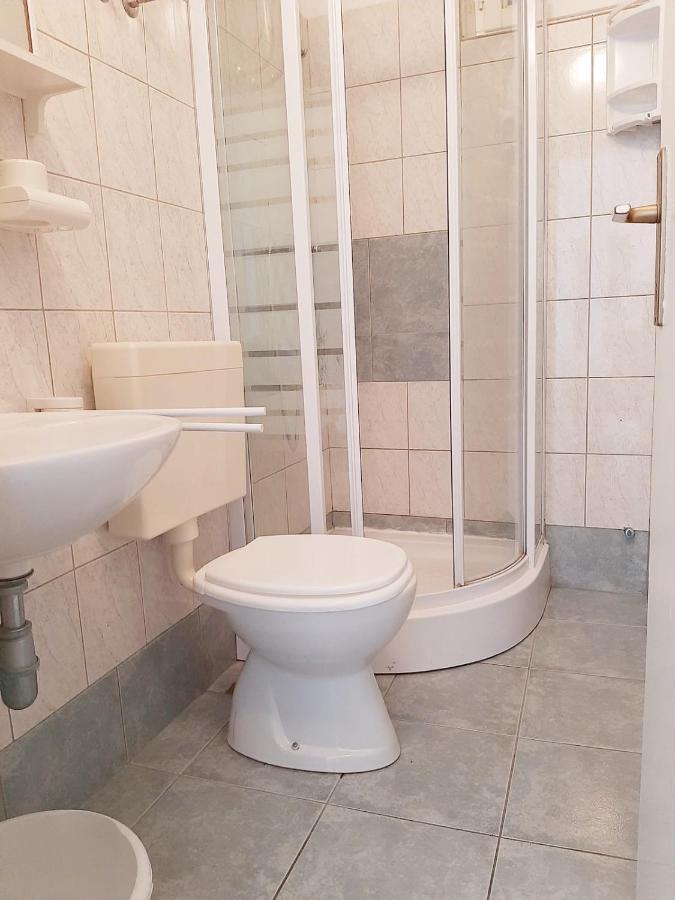 Apartmani Leon Biograd Na Moru Eksteriør bilde