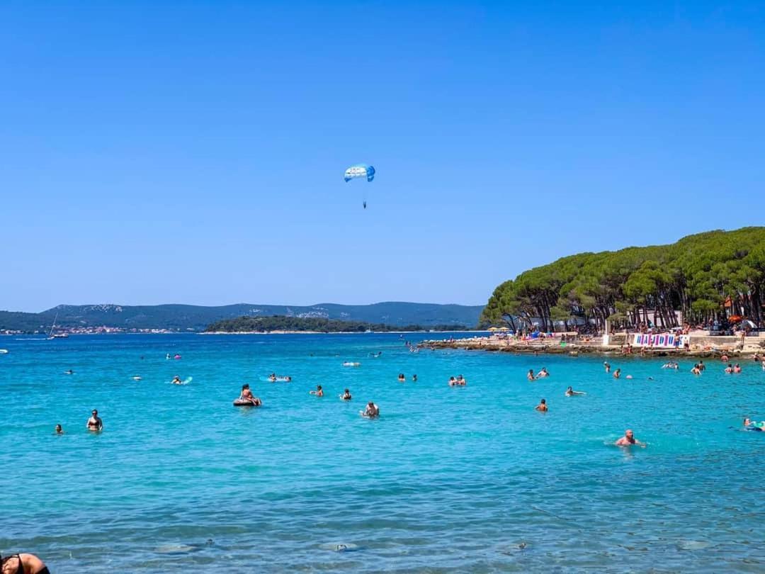 Apartmani Leon Biograd Na Moru Eksteriør bilde