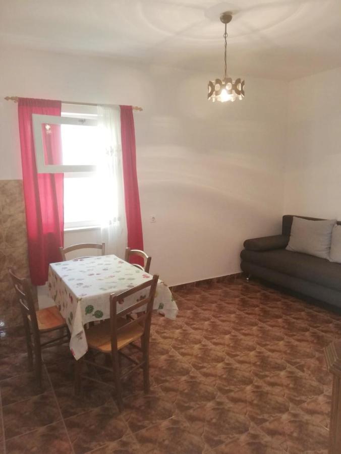 Apartmani Leon Biograd Na Moru Eksteriør bilde