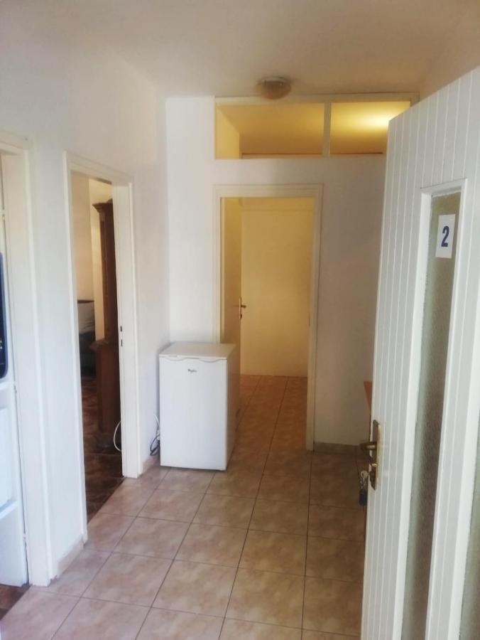 Apartmani Leon Biograd Na Moru Eksteriør bilde